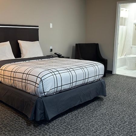 Royal Inn Eugene- Airport Екстериор снимка