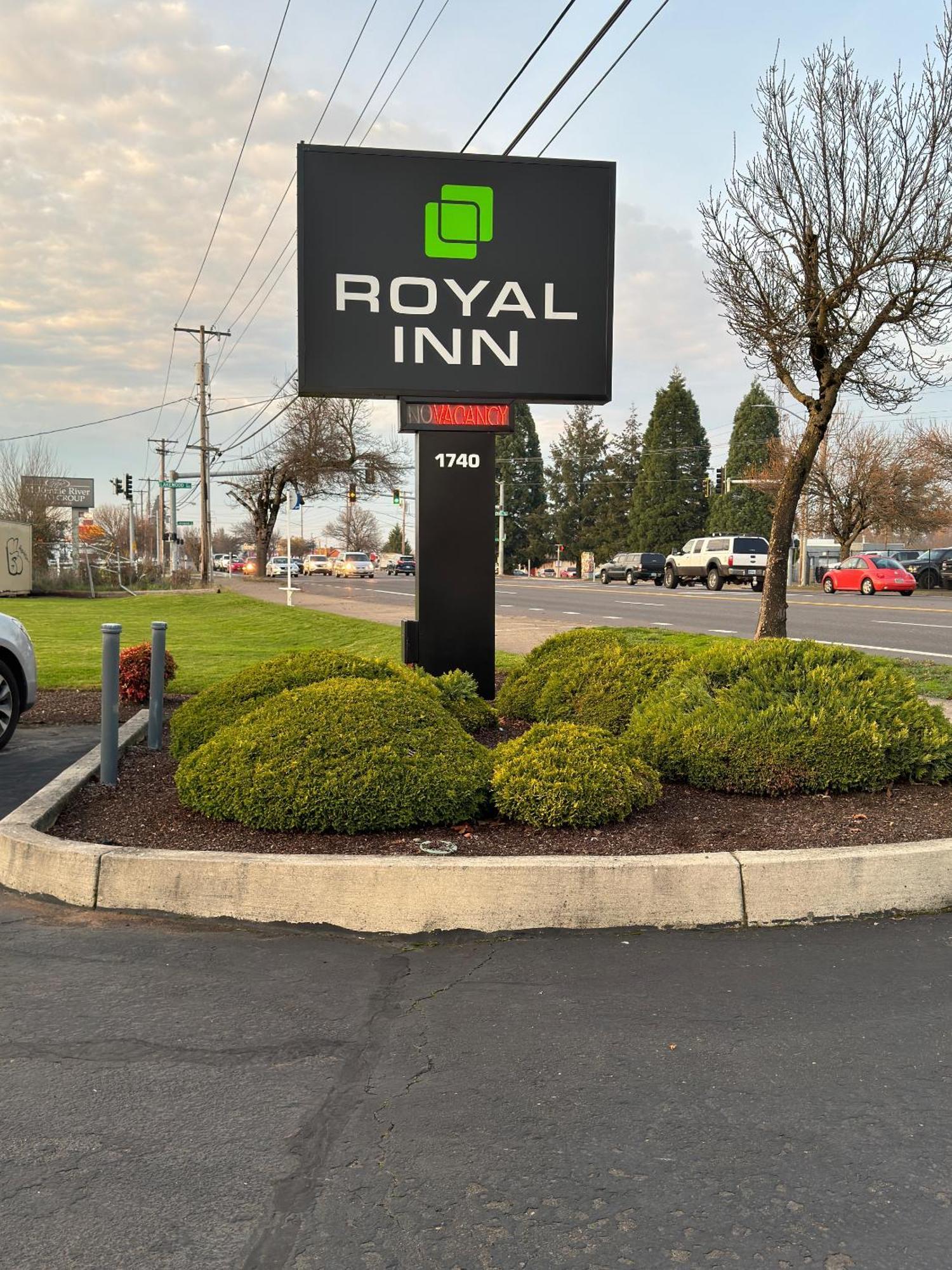 Royal Inn Eugene- Airport Екстериор снимка